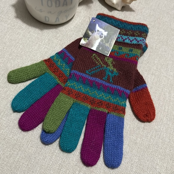 NWT Gloves-Made in Peru-100% Alpaca Yarn-Wmn Sz Sm-Bright Colors-Lightweight - Picture 4 of 10